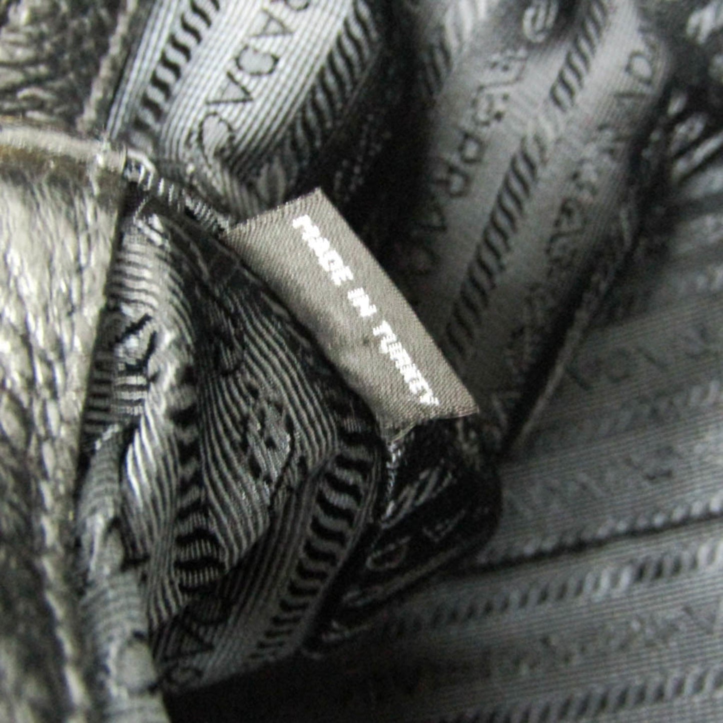 Prada Vitello Phenix · Leather