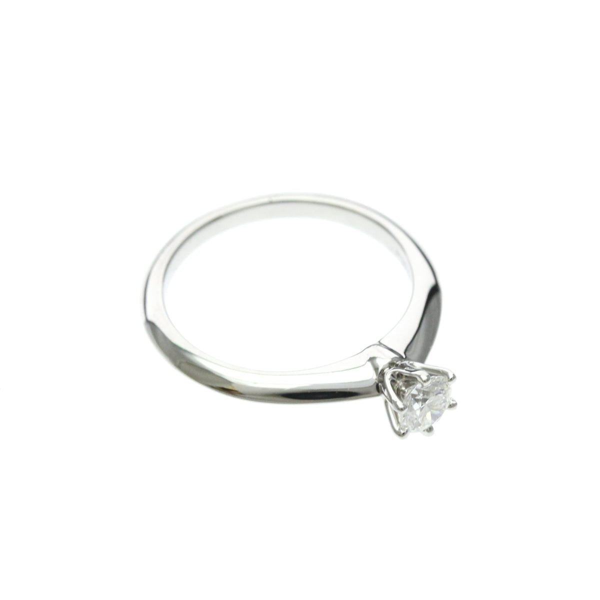 Tiffany Solitaire · Diamond · Platinum · VVS2