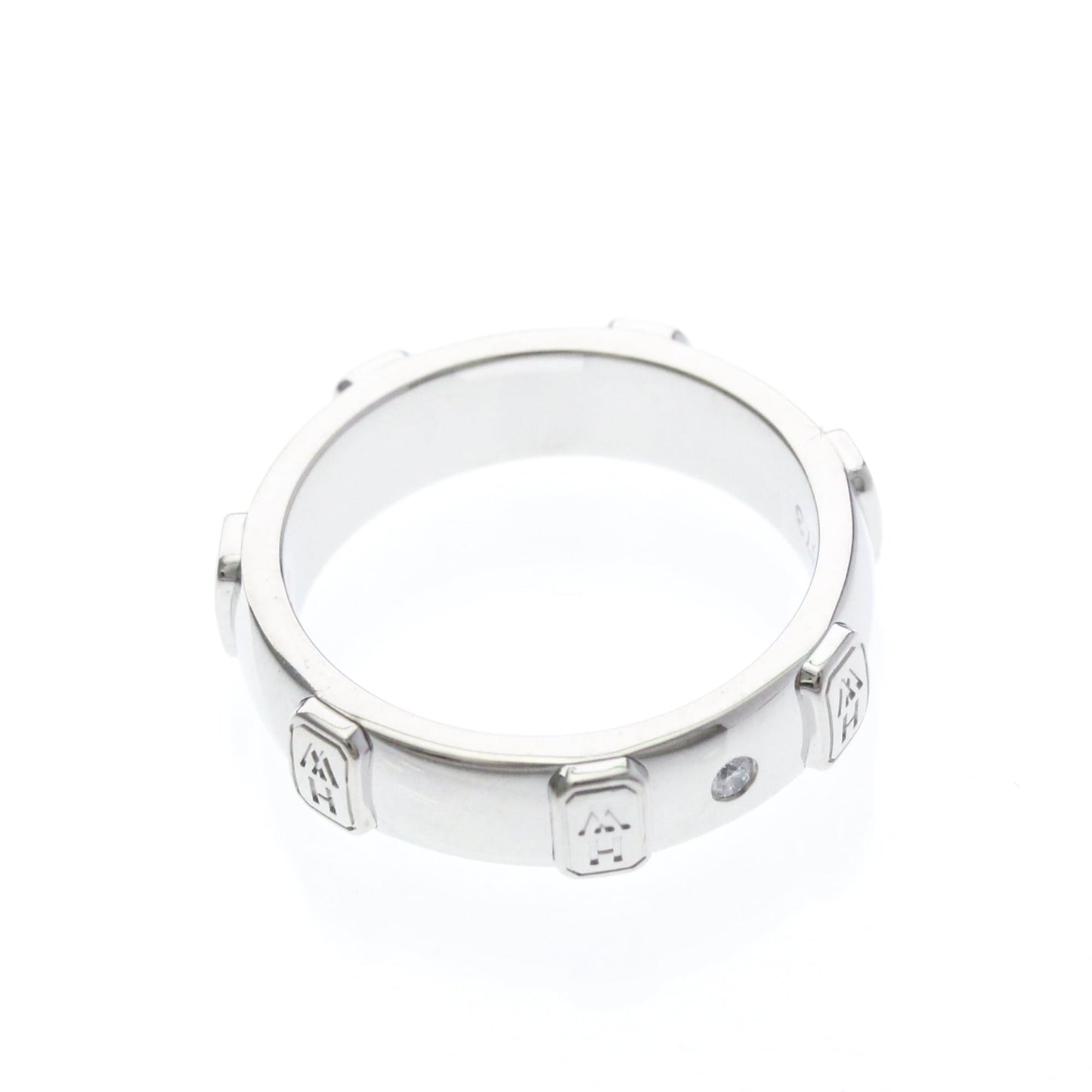 Harry Winston HW Logo · 18K White Gold