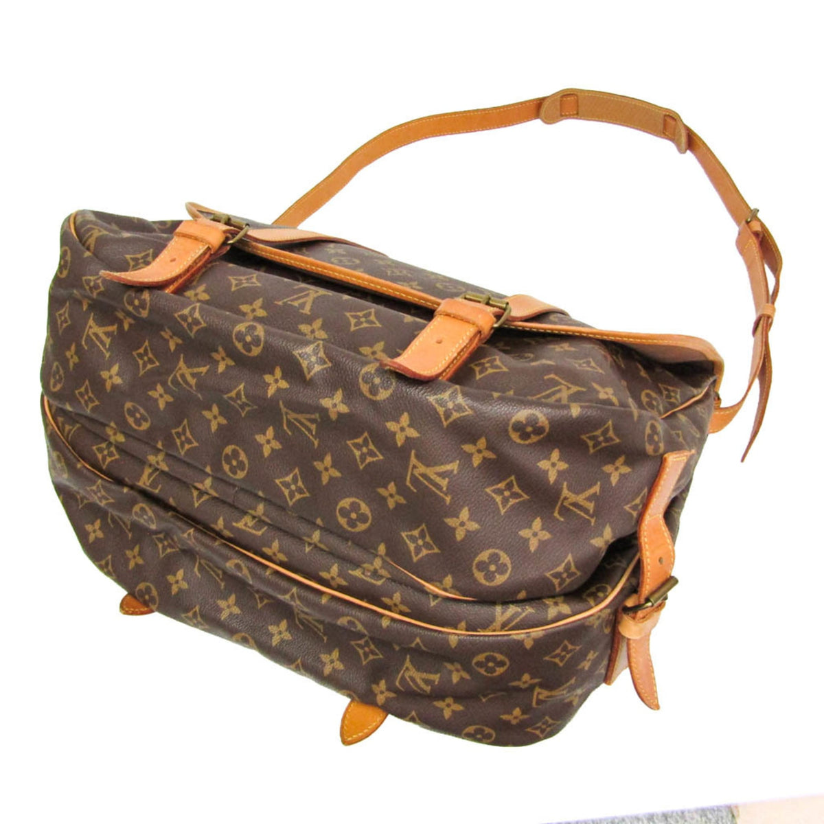 Louis Vuitton Saumur 43 · Monogram