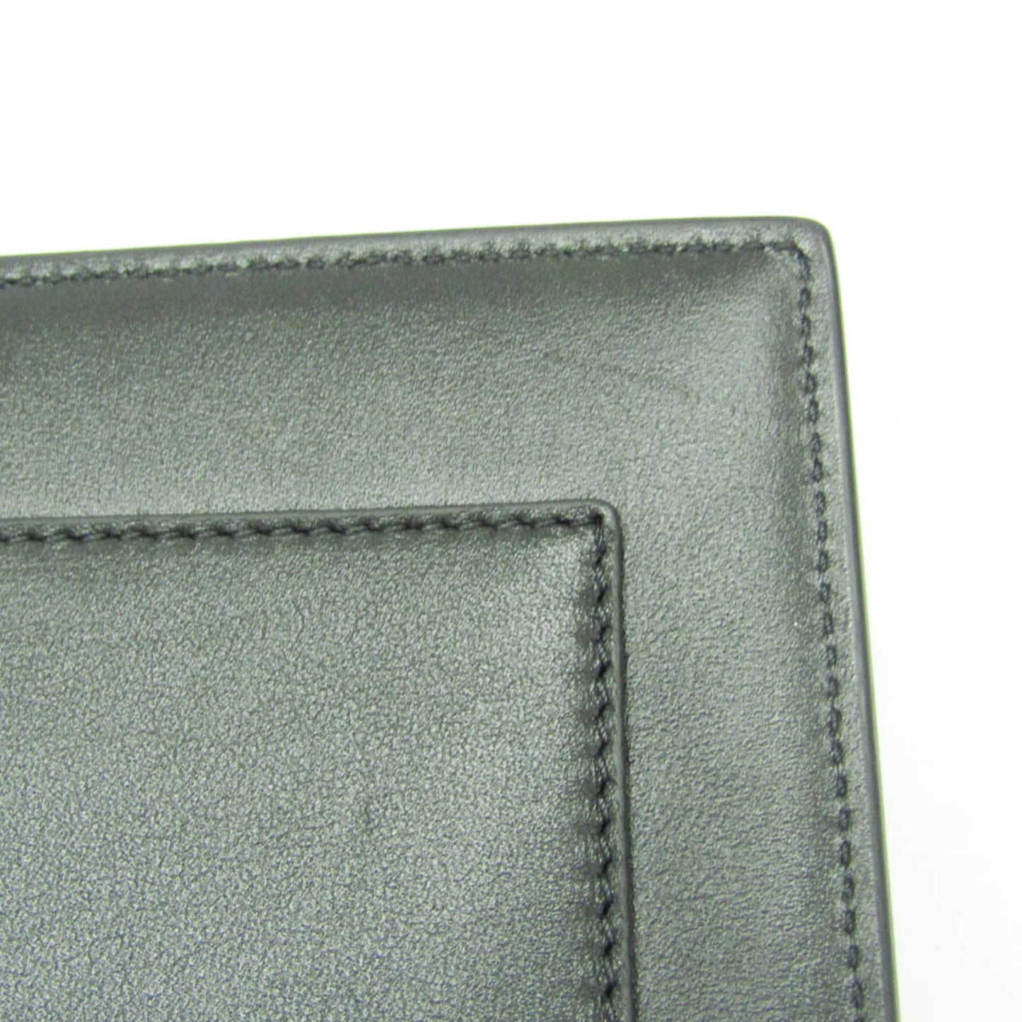 Valentino Garavani Smartphone Pouch · Leather