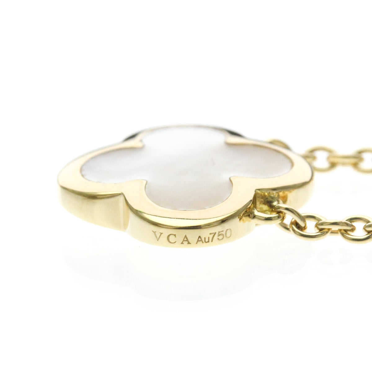 Van Cleef & Arpels Pure Alhambra · Mother of Pearl