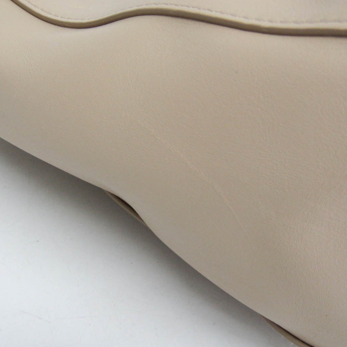 Salvatore Ferragamo Gancini · Leather