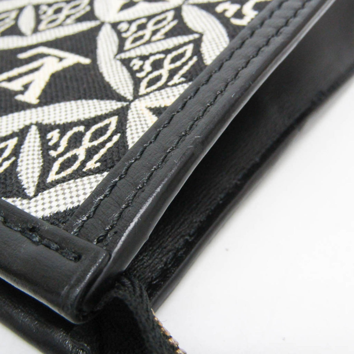 Louis Vuitton Since 1854 · Pochette Toilette