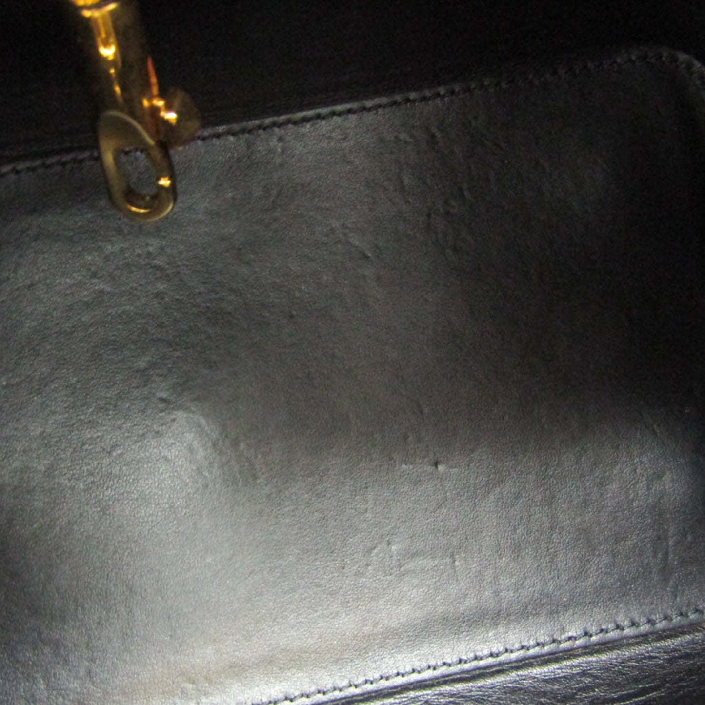 Valentino Garavani V Logo Escape · Leather