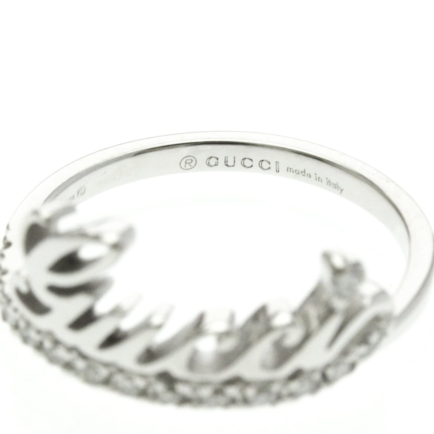 Gucci Logo Signature · 18K White Gold · Diamond