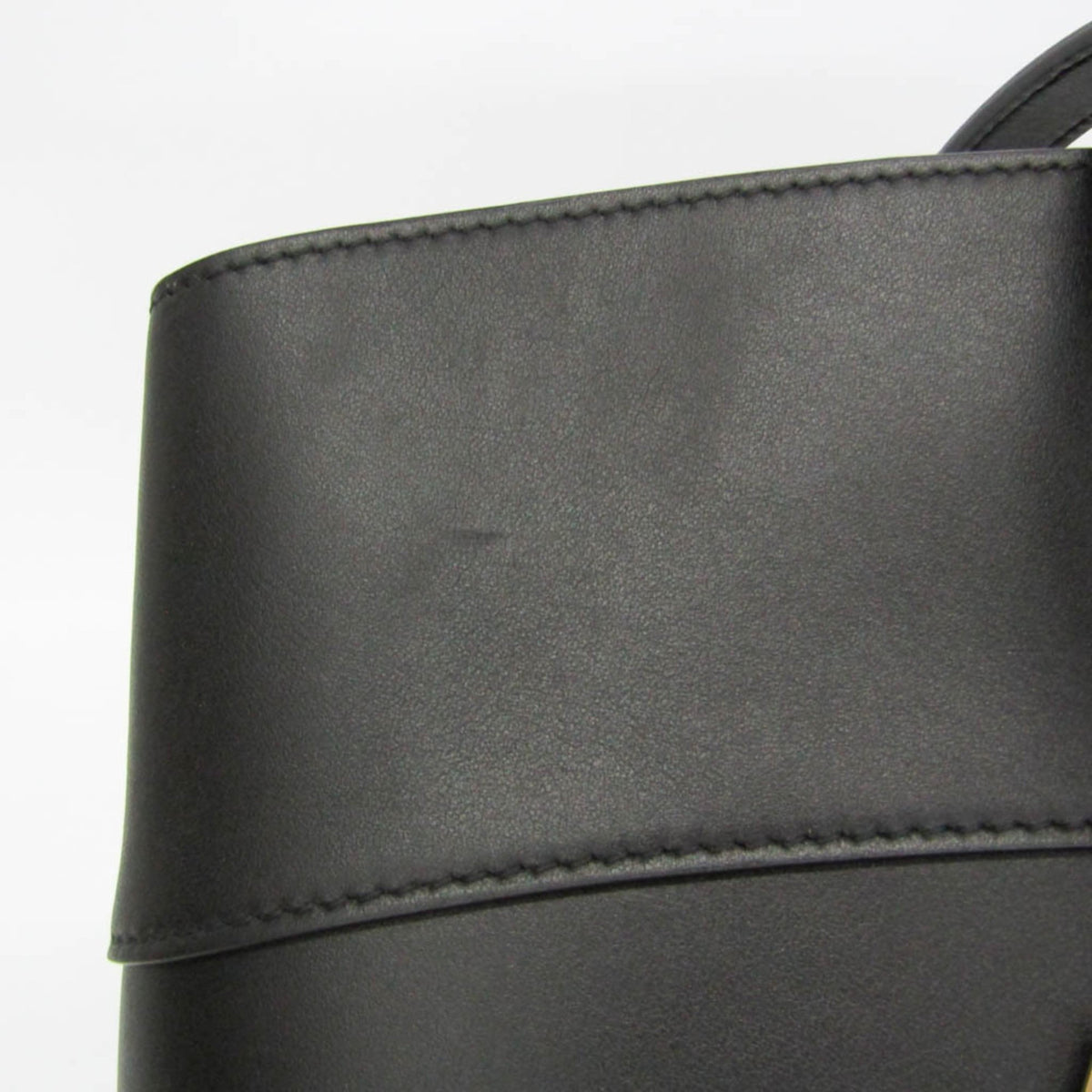 Salvatore Ferragamo Charming Tote · Leather