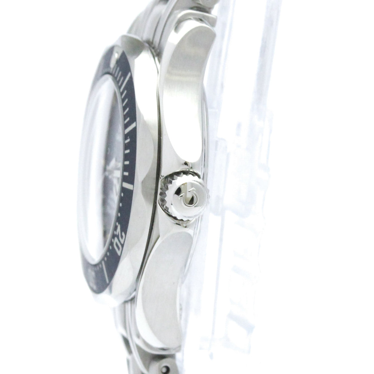 Omega Seamaster Professional 300M · Steel