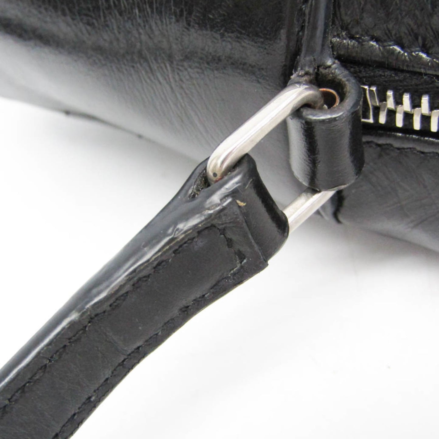 Saint Laurent Lou · V-Stitch Calfskin