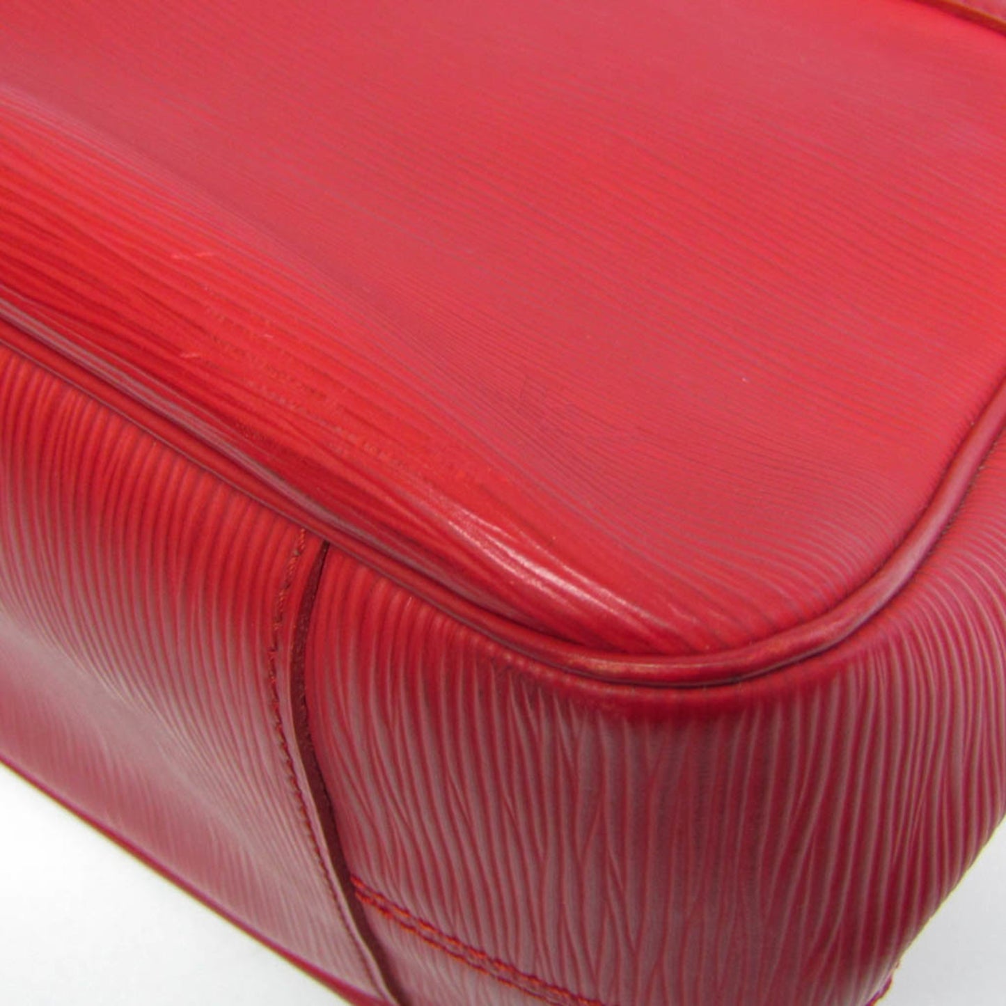 Louis Vuitton Passy GM · Epi Rouge