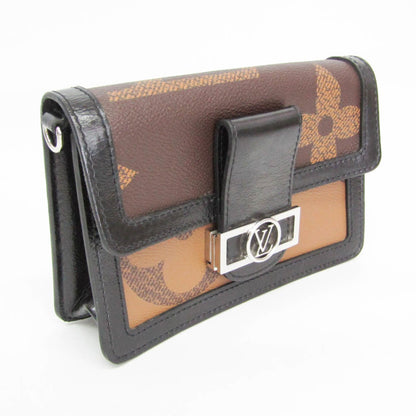 Louis Vuitton Bumbag Dauphine · Monogram Giant