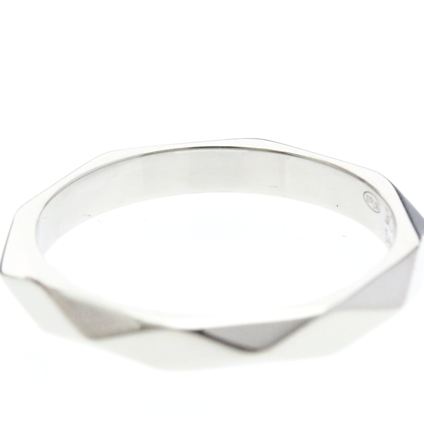 Boucheron Faceted · Platinum