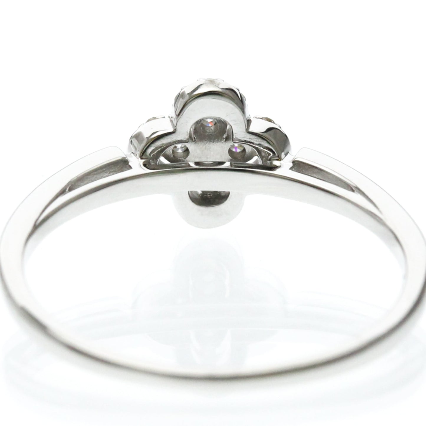 Vendome Aoyama Clover Diamond · 18K White Gold