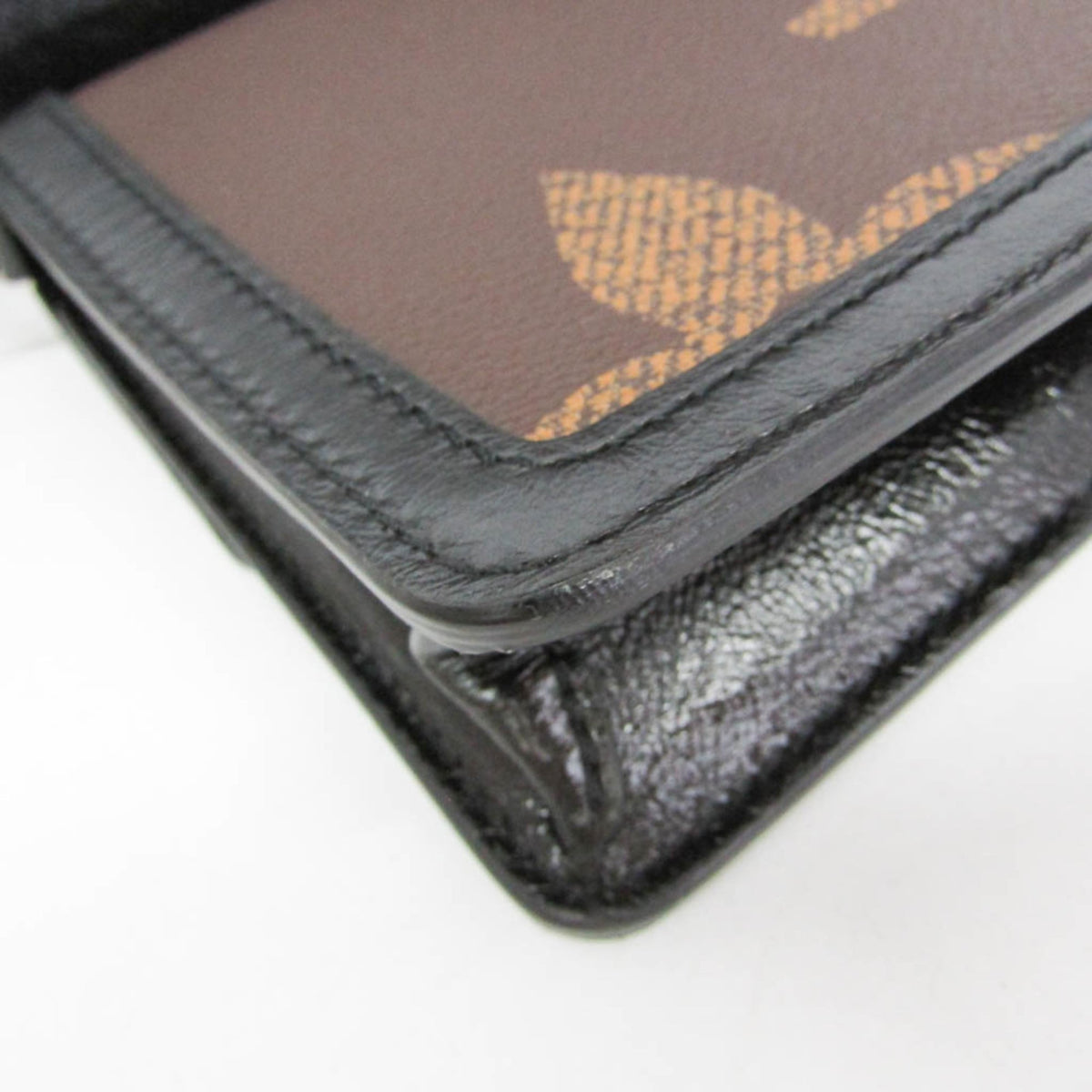 Louis Vuitton Bumbag Dauphine · Monogram Giant