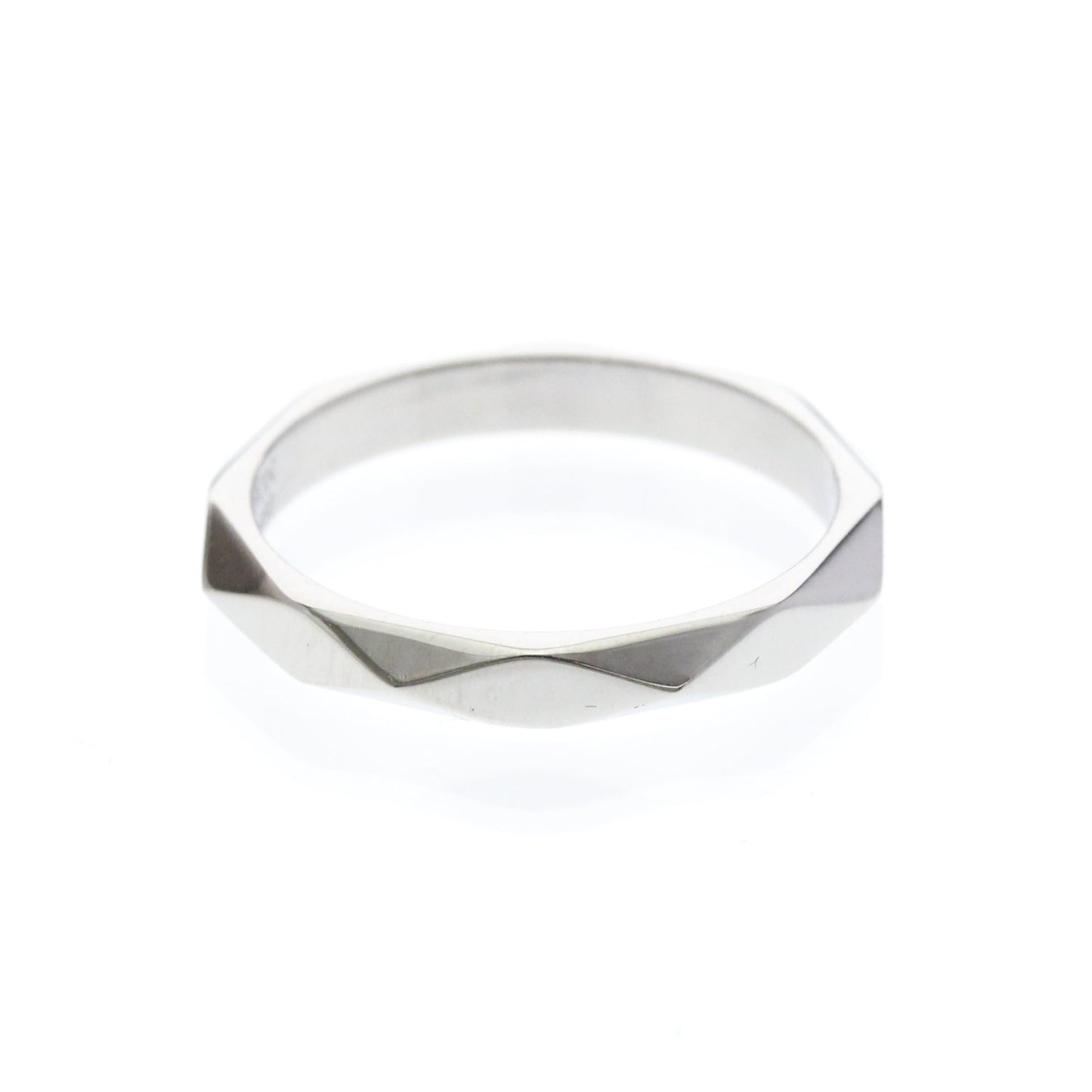 Boucheron Faceted · Platinum