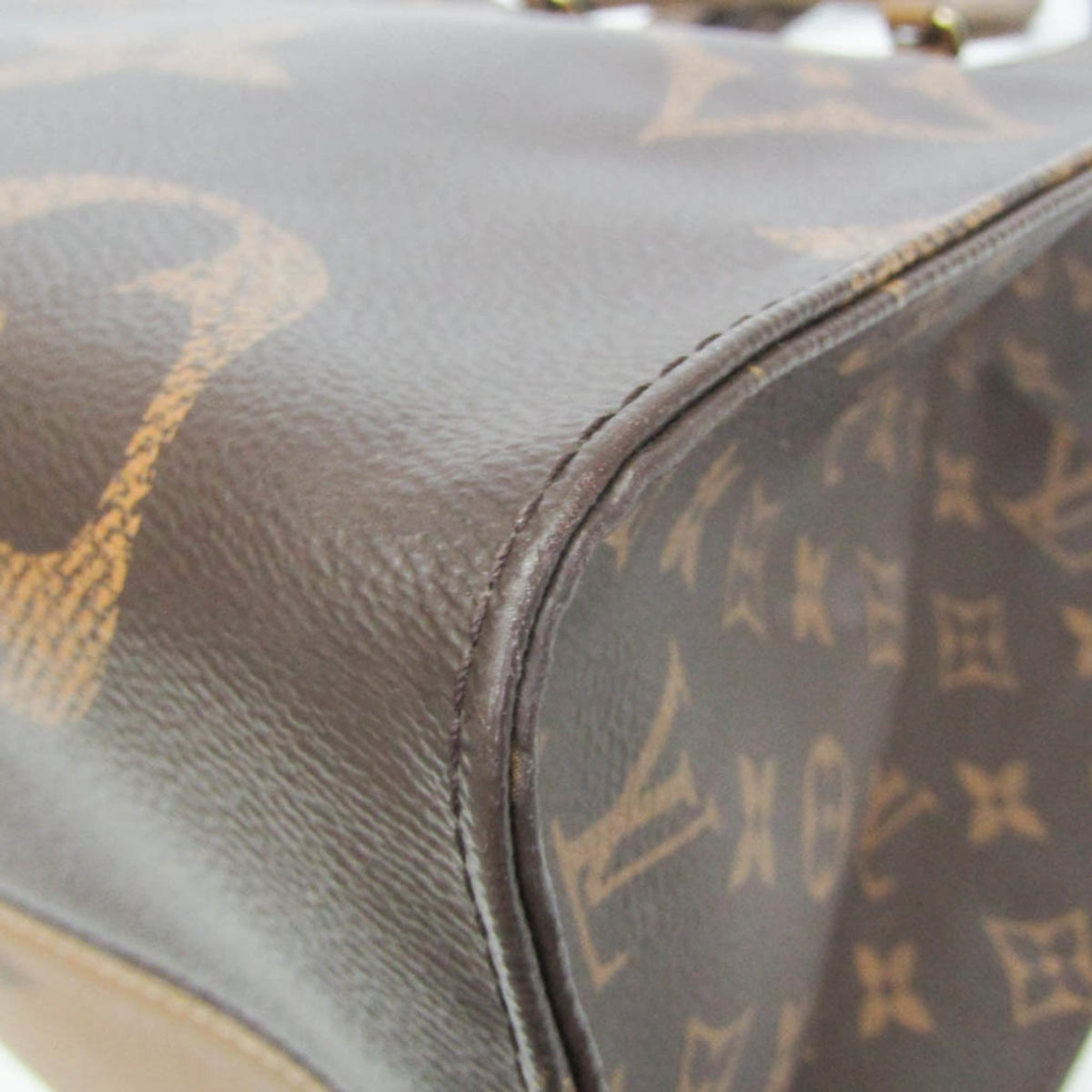 Louis Vuitton On The Go GM · Monogram Reverse