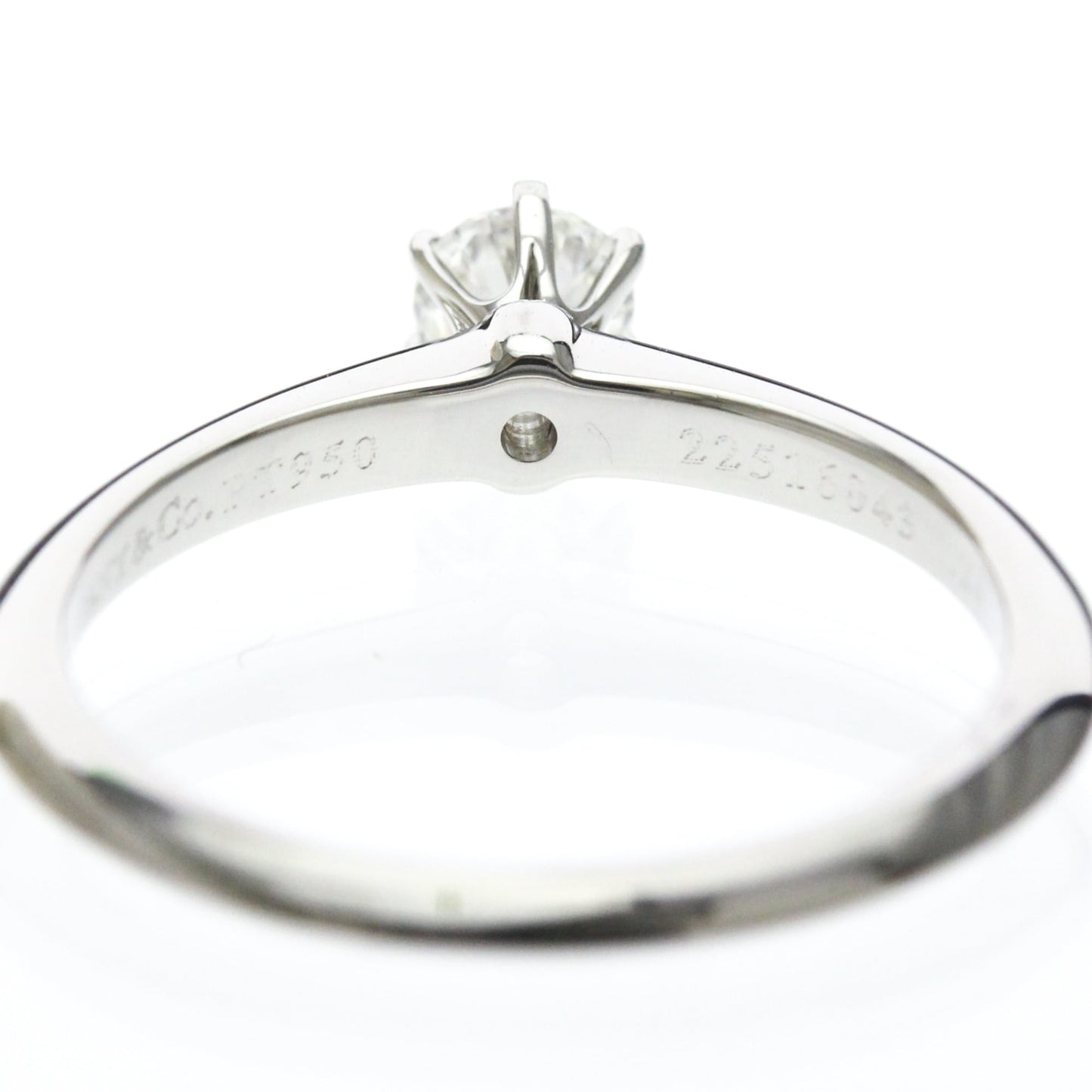 Tiffany Solitaire · Platinum · Diamond