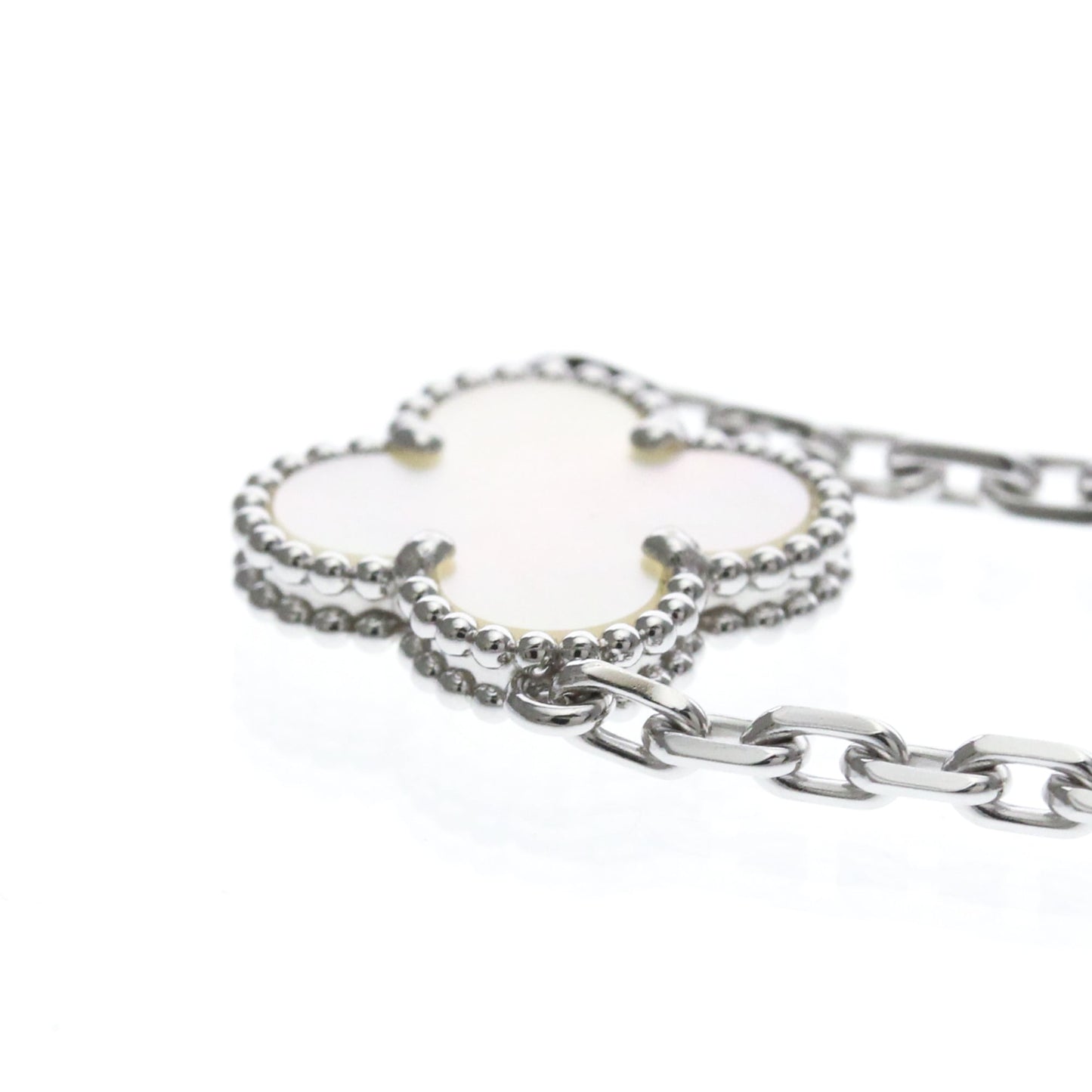 Van Cleef & Arpels Vintage Alhambra · Mother of Pearl