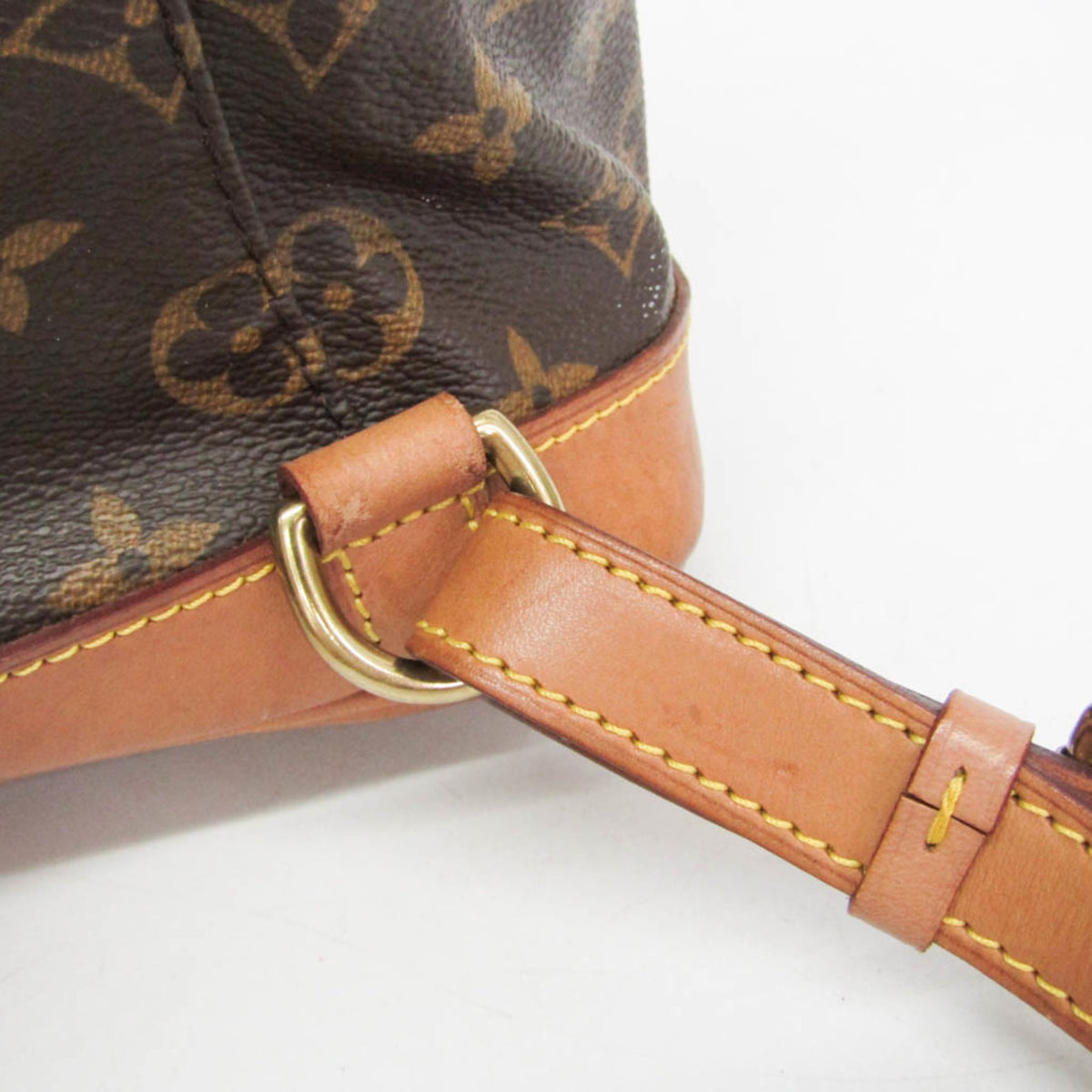 Louis Vuitton Montsouris MM · Monogram