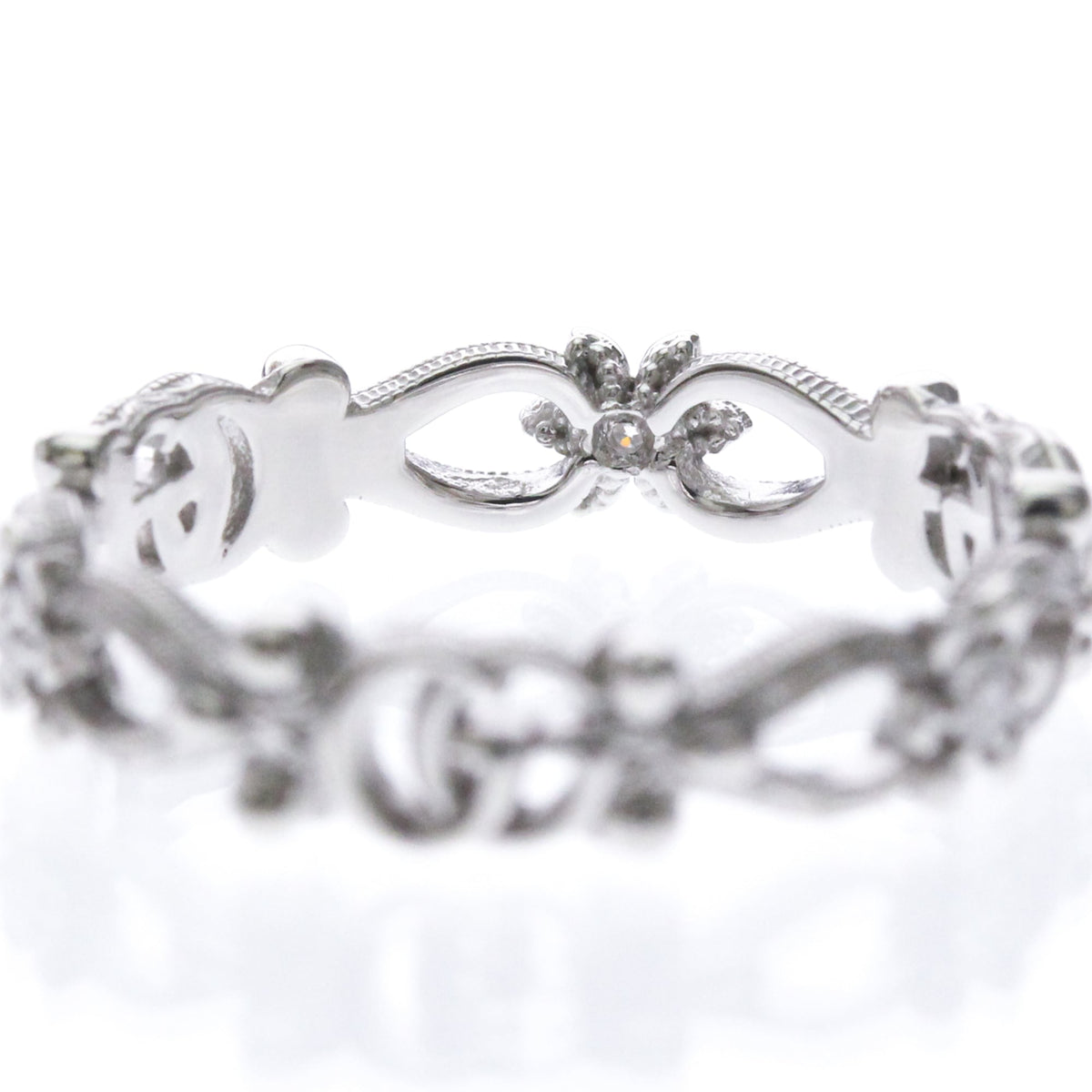 Gucci Flora Diamond · 18K White Gold