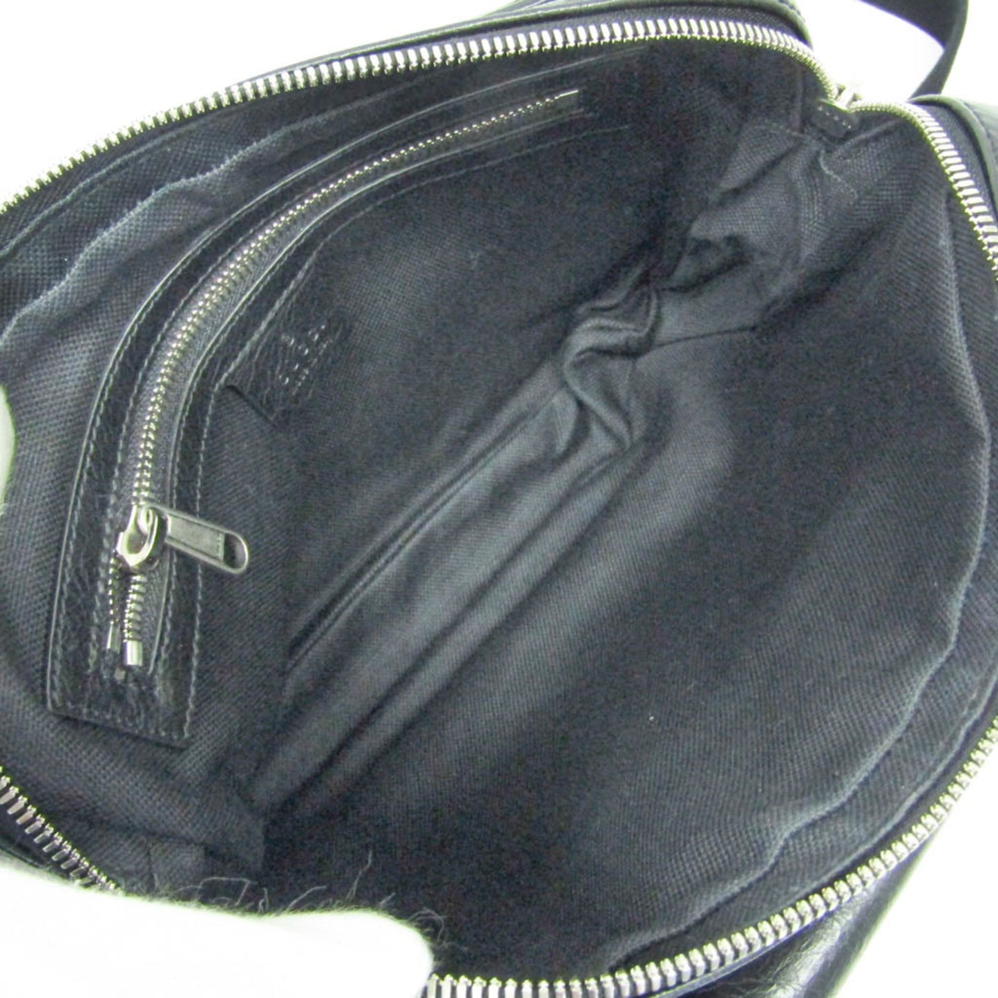 Gucci Messenger · Leather Crossbody