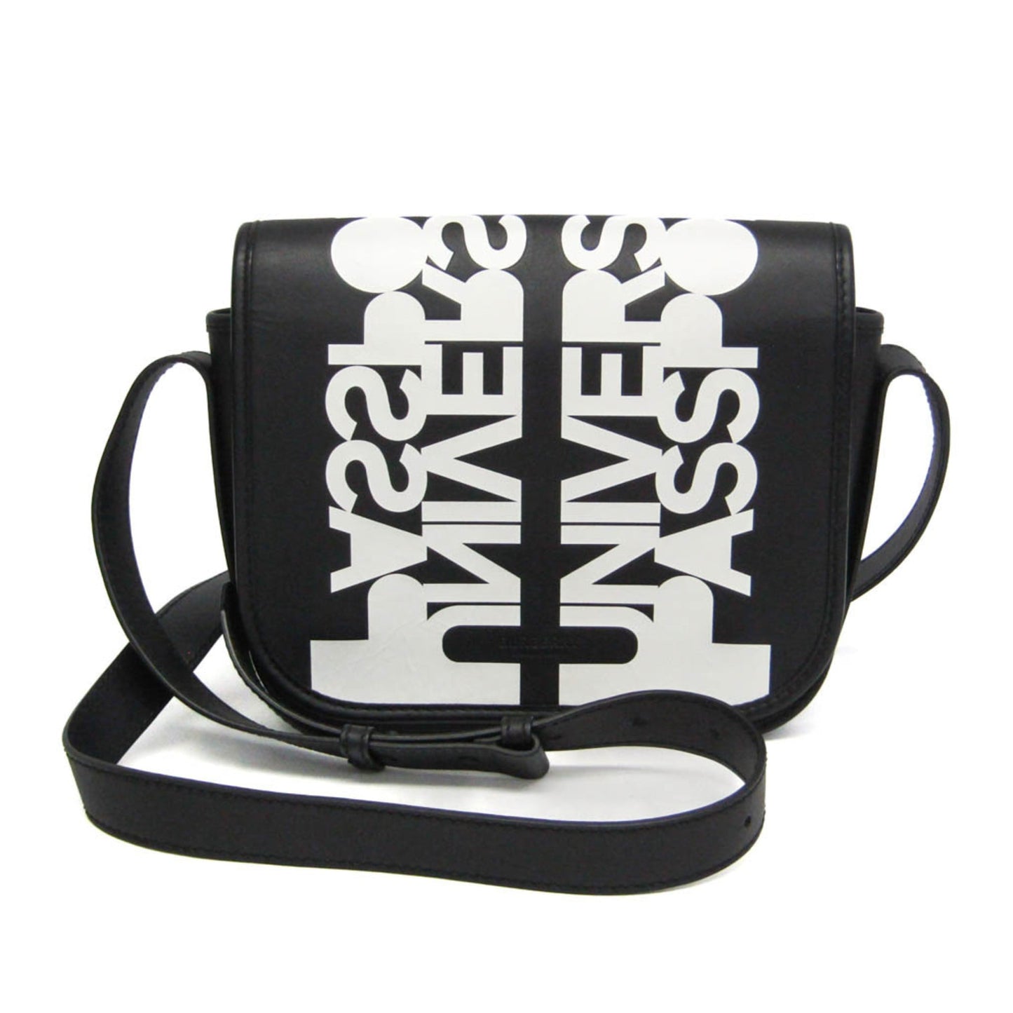 Burberry Universal Passport · Leather
