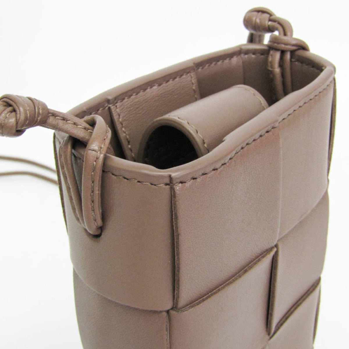Bottega Veneta Intrecciato Cassette · Pouch