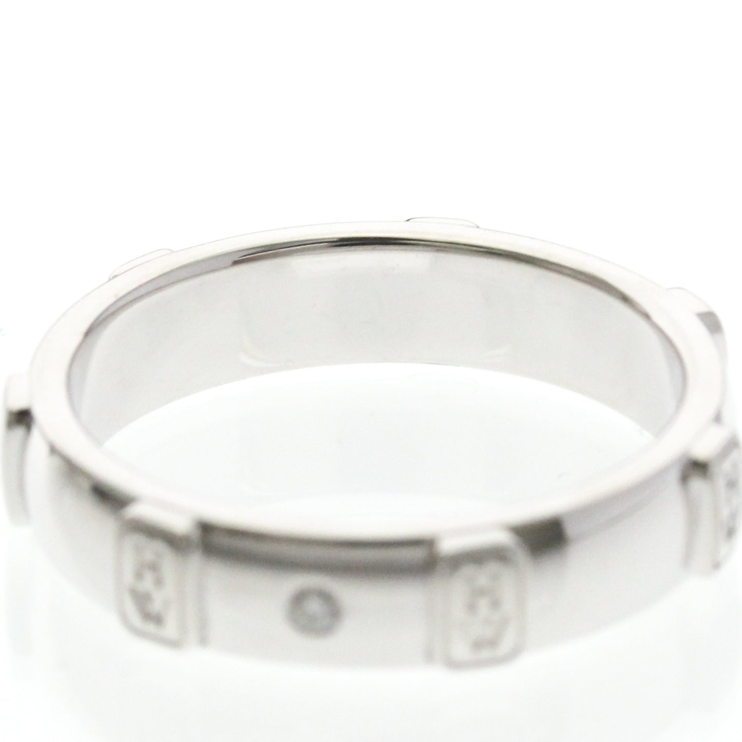 Harry Winston HW Logo · Diamond · 18K White Gold