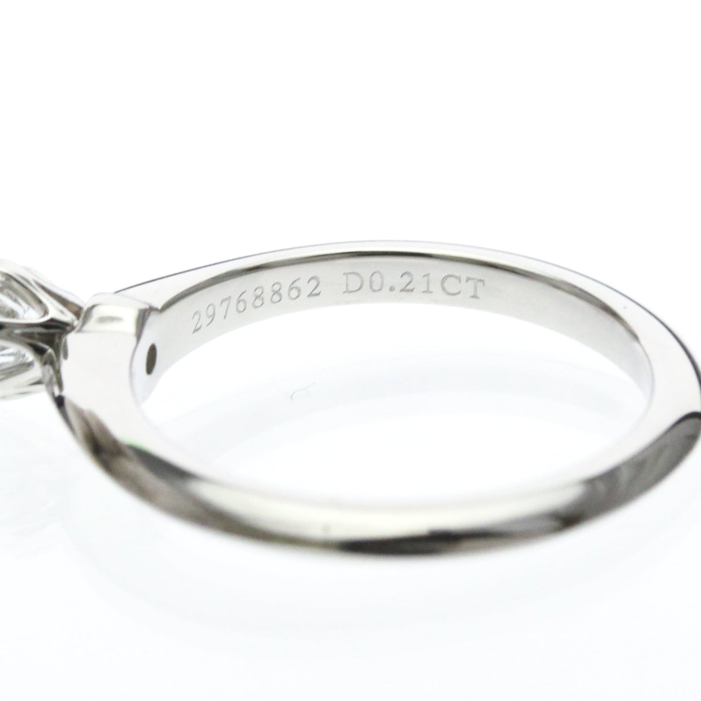 Tiffany Solitaire · Platinum · Diamond