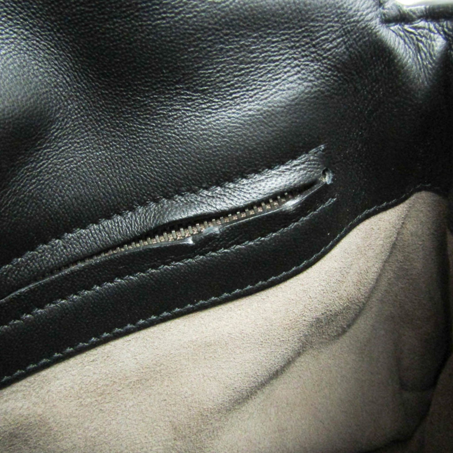 Bottega Veneta Intrecciato · Leather