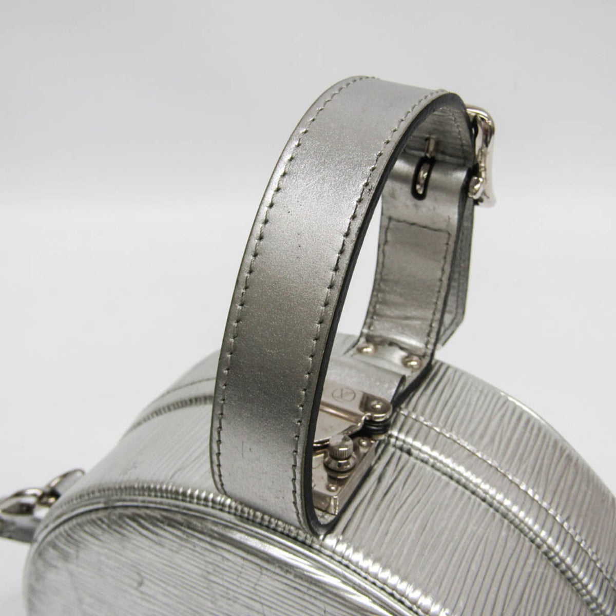 Louis Vuitton Petite Boîte Chapeau · Epi