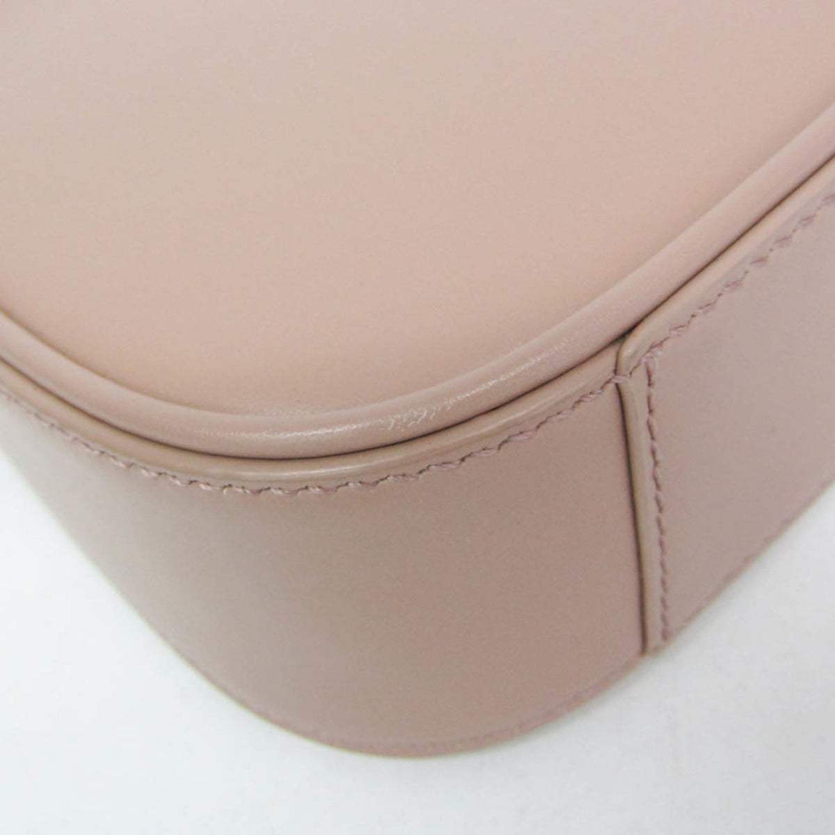 Yves Saint Laurent Le 5 À 7 · Leather