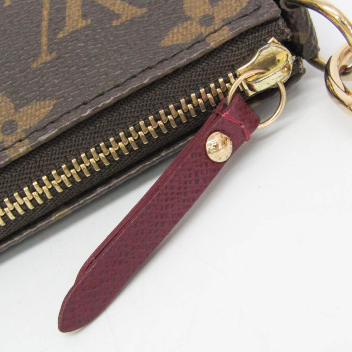 Louis Vuitton Mini Pochette · Label Collection