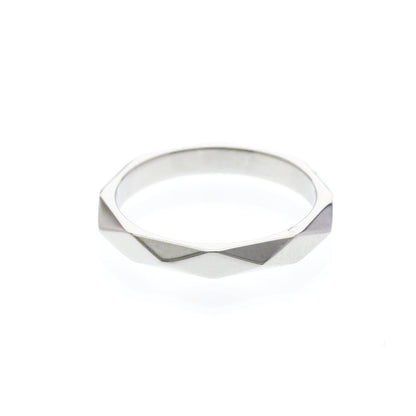 Boucheron Faceted · Platinum