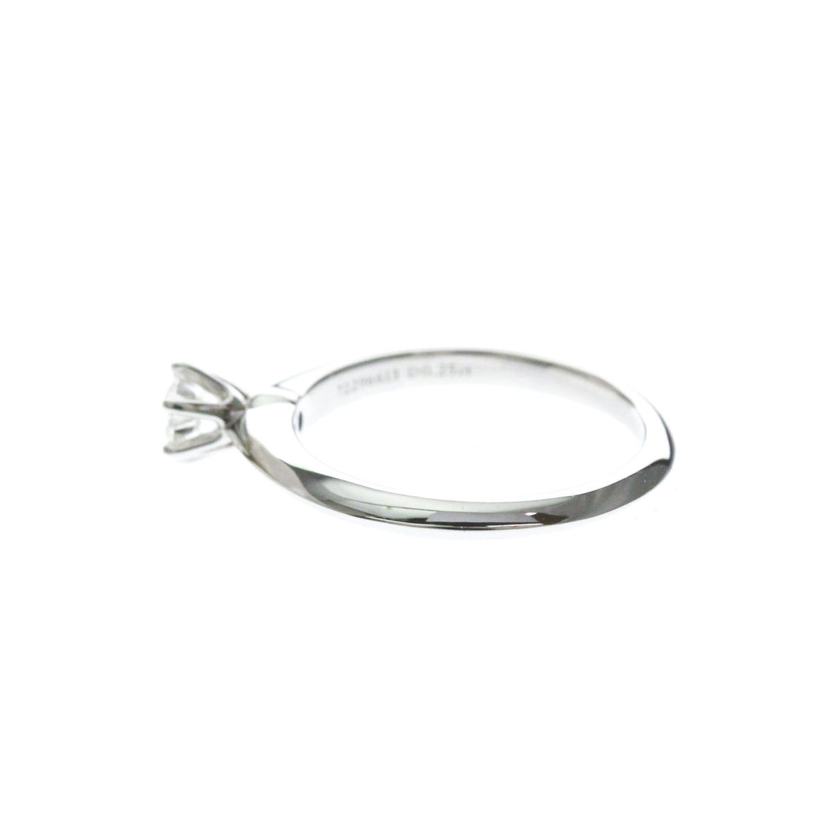Tiffany Solitaire · Diamond · Platinum · VVS2