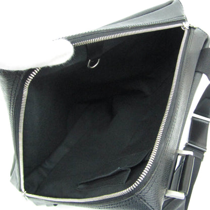 Louis Vuitton Taiga Beluga · Shoulder Bag