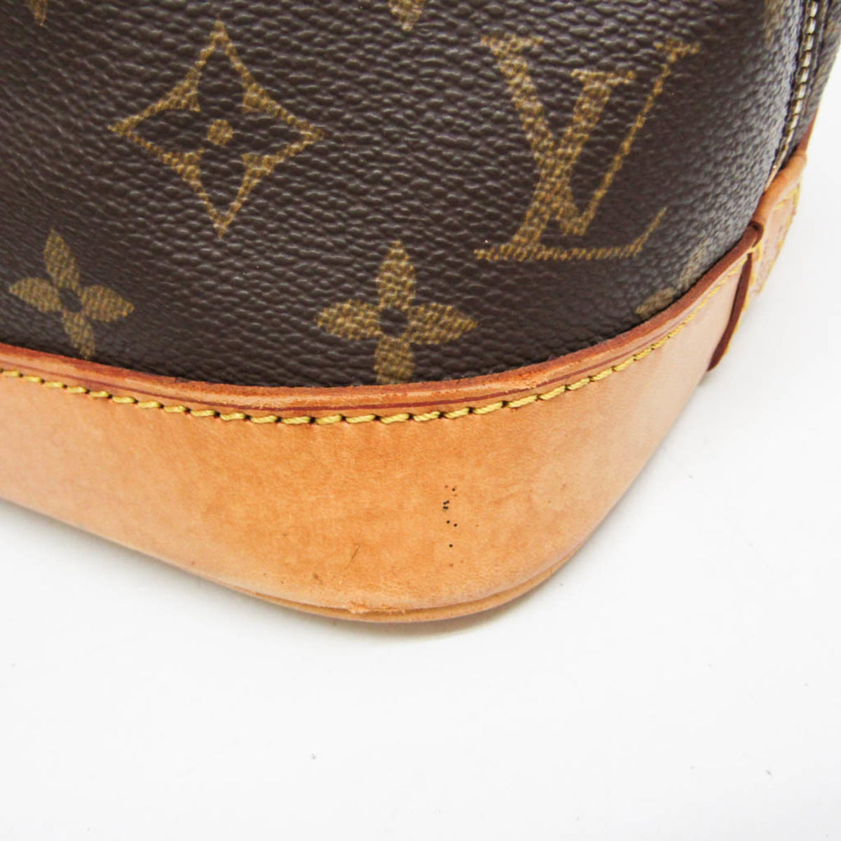 Louis Vuitton Alma · Monogram