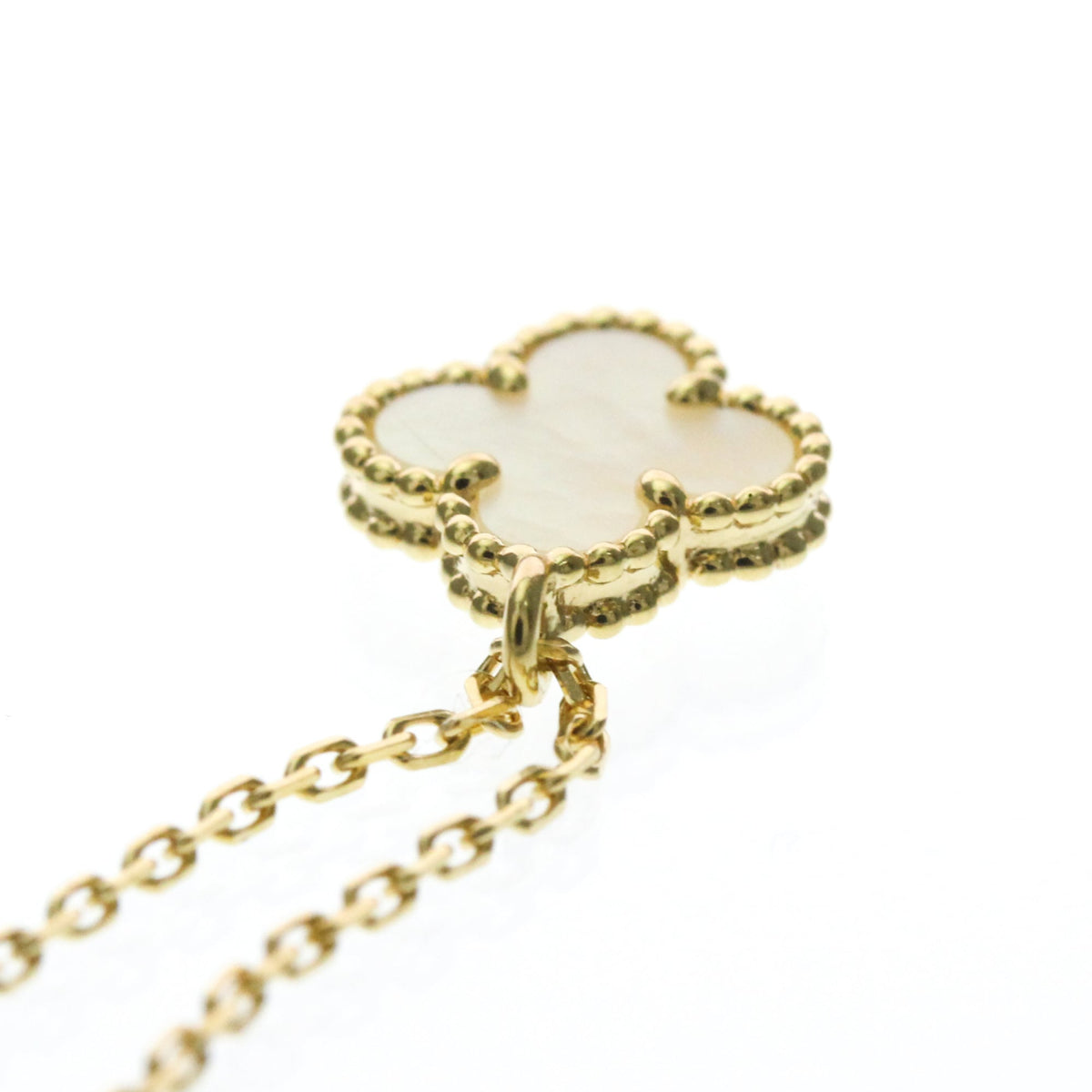 Van Cleef & Arpels Sweet Alhambra · Mother of Pearl