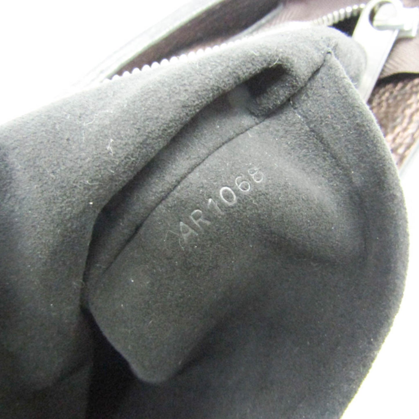 Louis Vuitton Mahina XS · Mordore