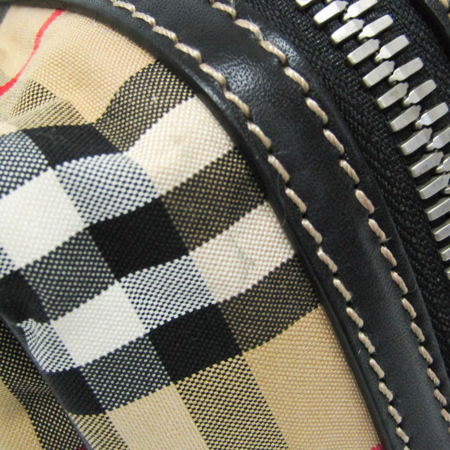 Burberry Vintage Check · Leather Pouch