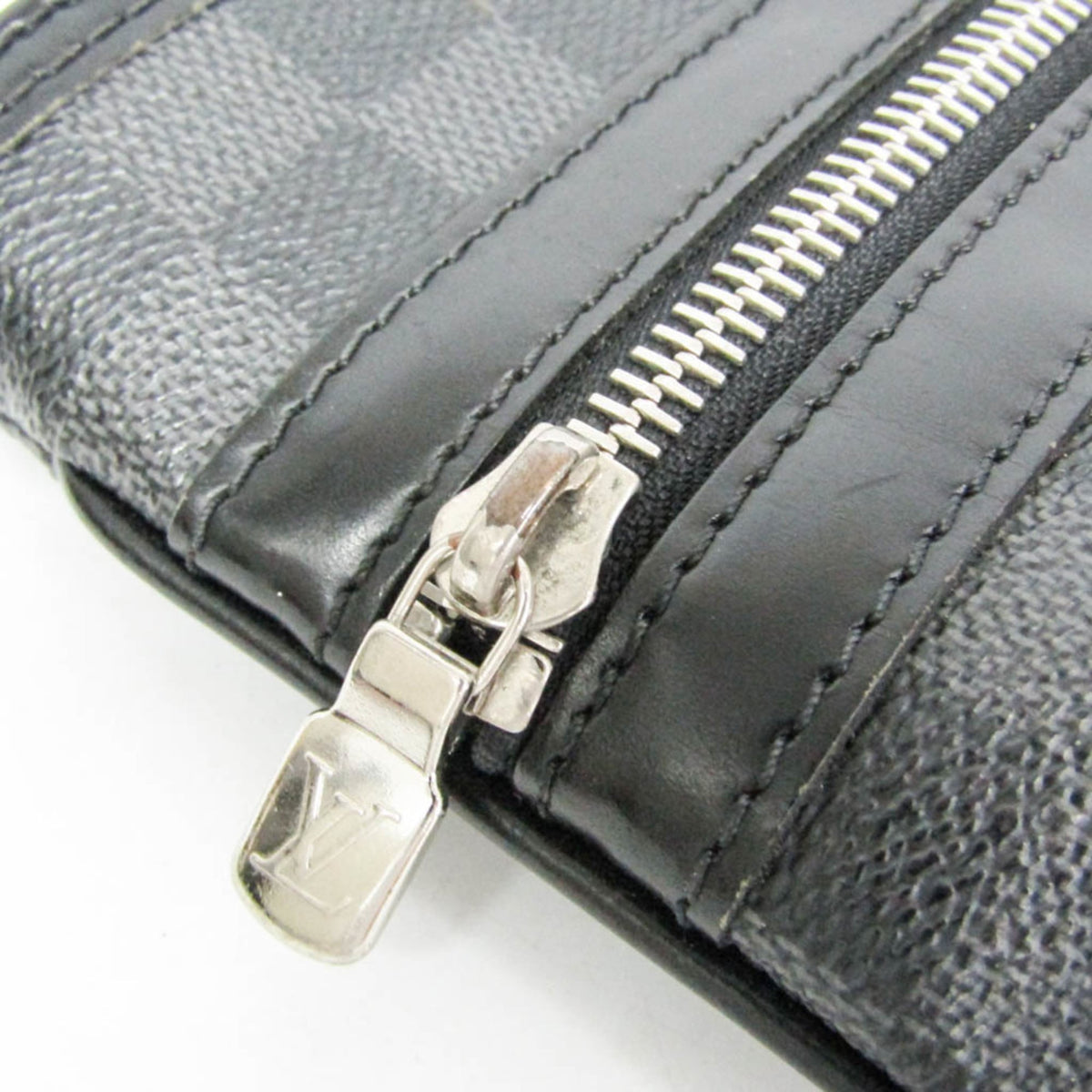 Louis Vuitton Thomas · Damier Graphite