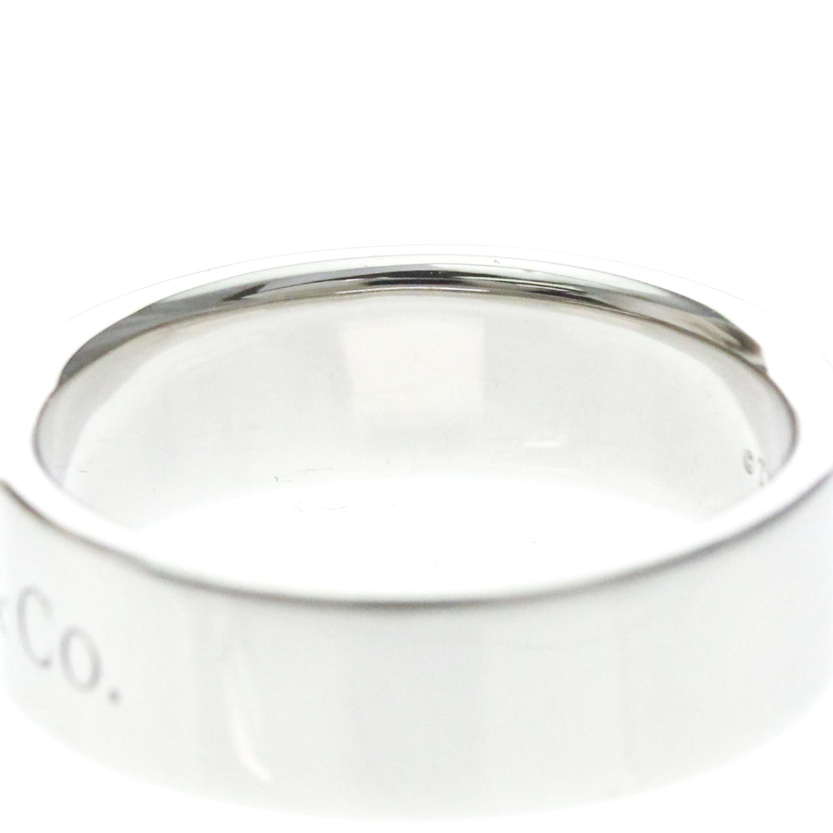 Tiffany Flat Band · Platinum