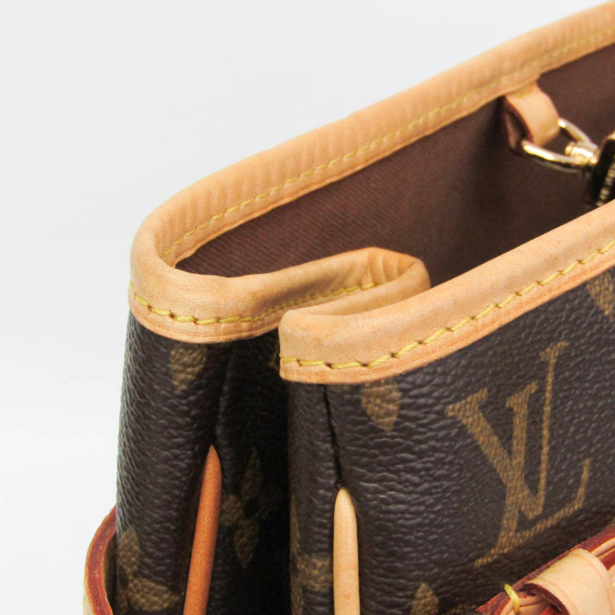 Louis Vuitton Batignolles Vertical · Monogram