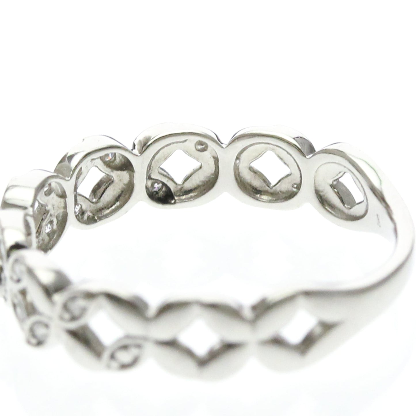 Vendome Aoyama Diamond Flower · Platinum