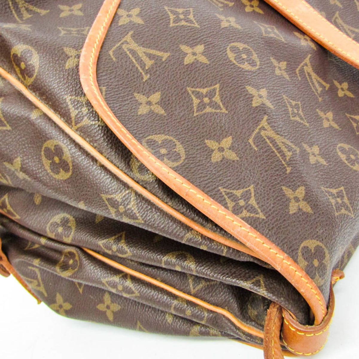 Louis Vuitton Saumur 35 · Monogram