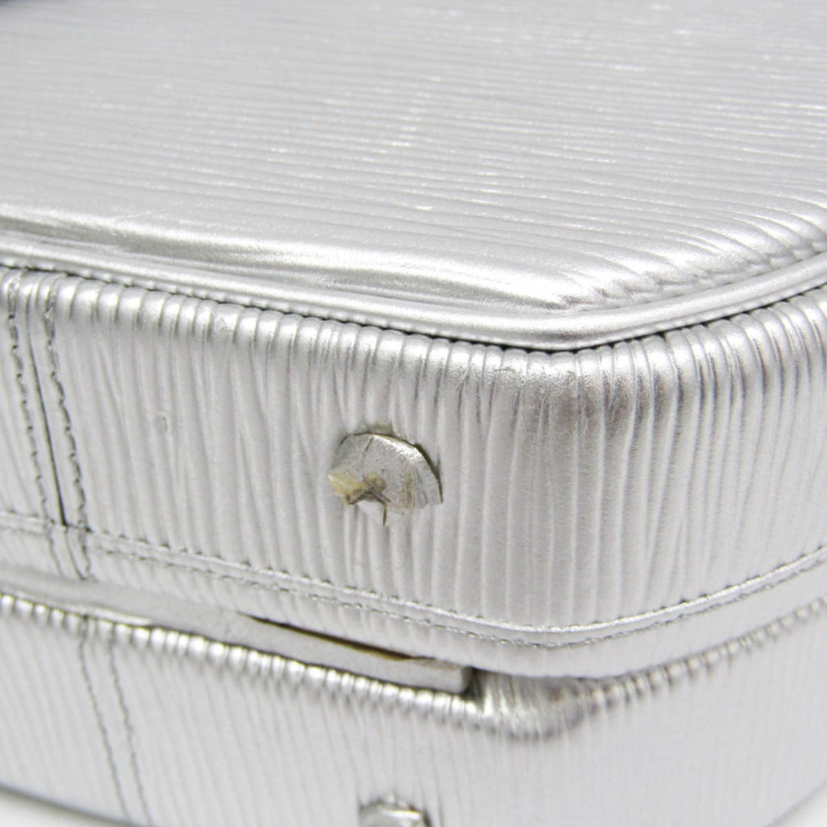Louis Vuitton Petite Boîte Chapeau · Epi