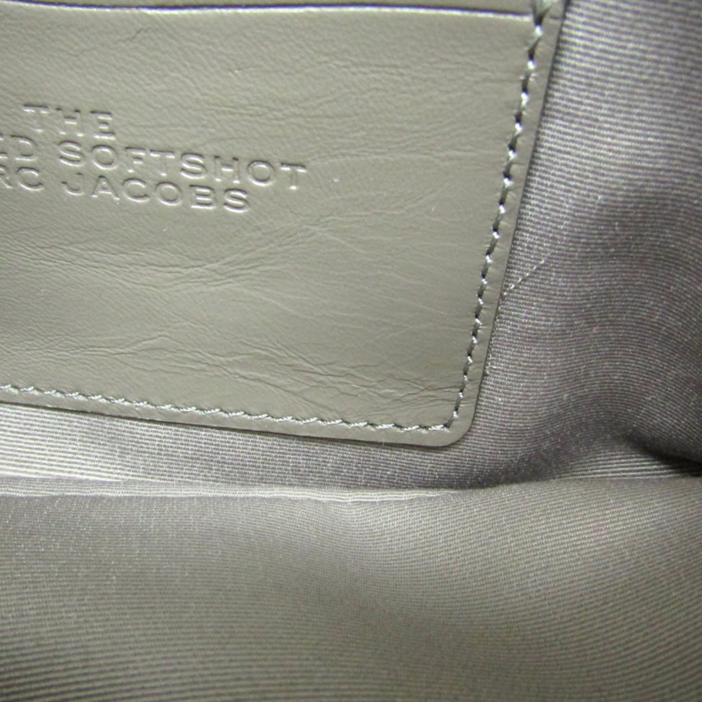 Marc Jacobs Quilted Softshot · Leather