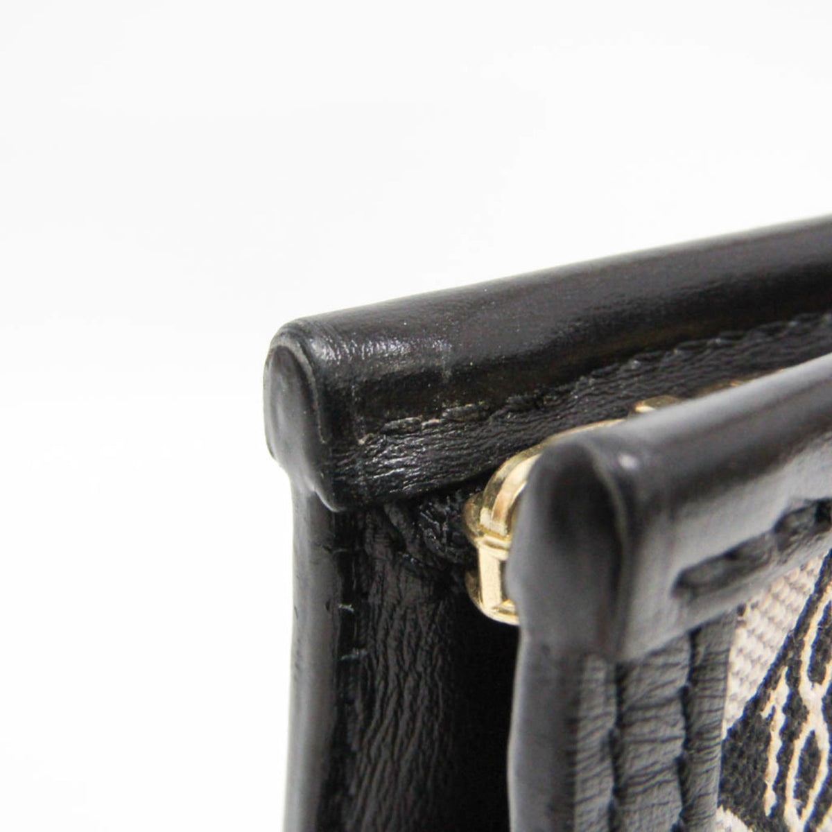 Louis Vuitton Since 1854 · Pochette Toilette