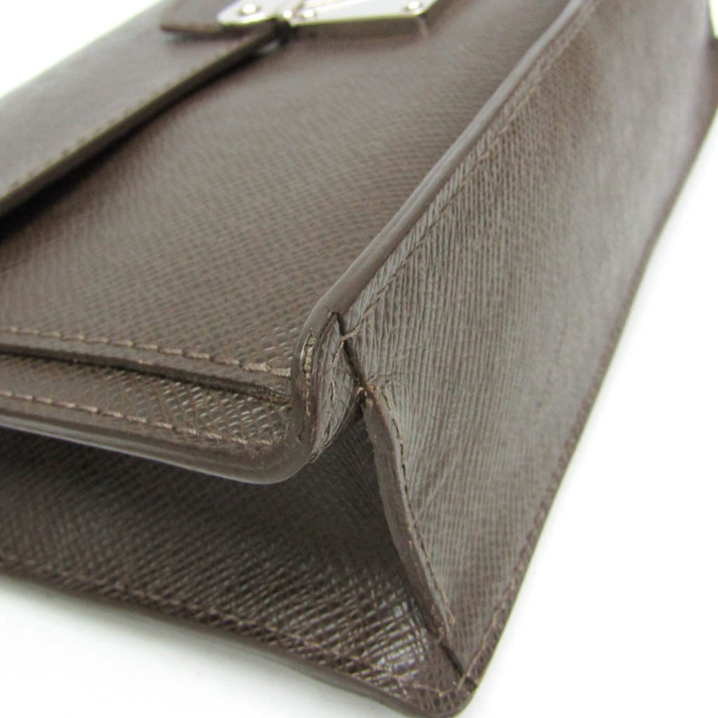 Louis Vuitton Veraia · Taiga Leather