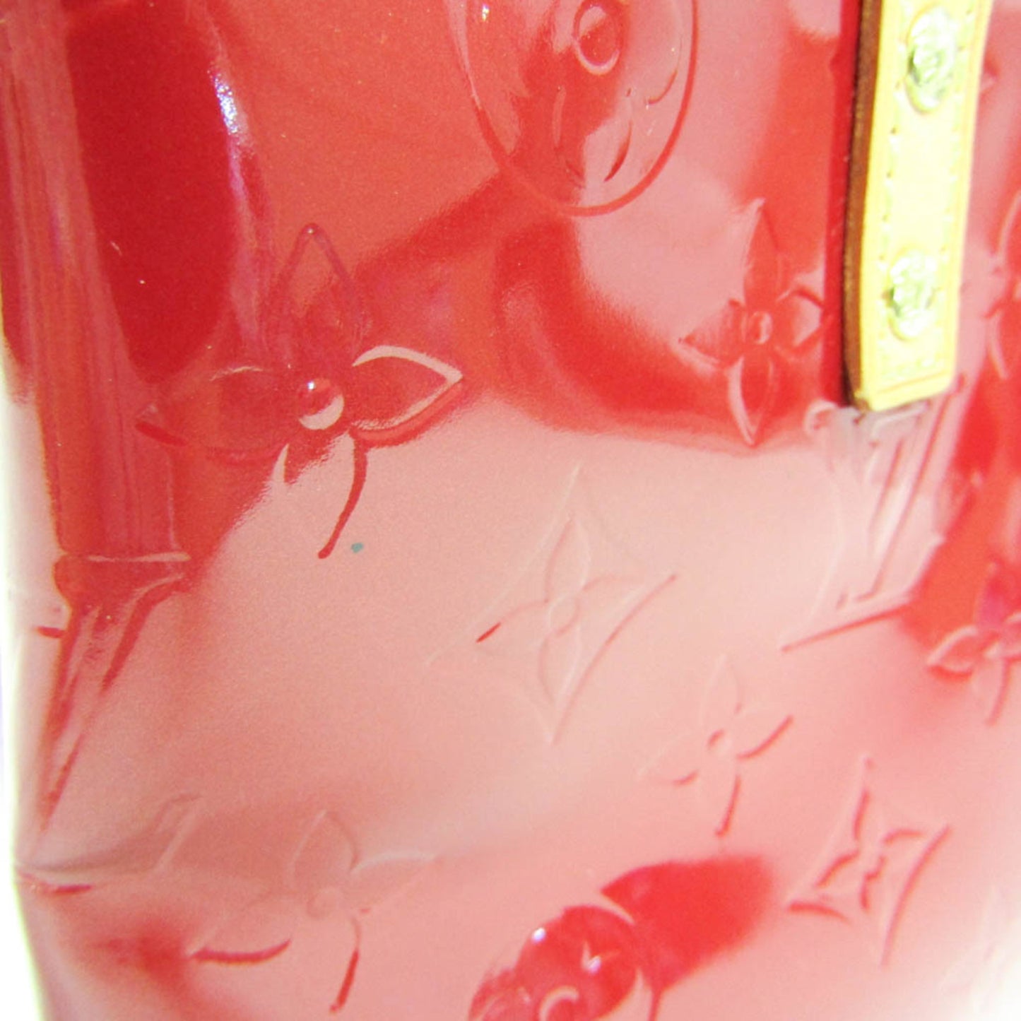 Louis Vuitton Reade PM · Vernis · Pomme d'Amour